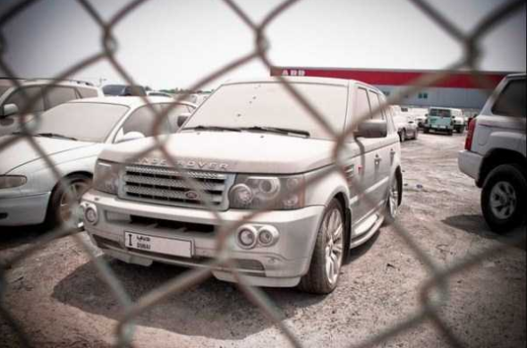 Hàng loạt siêu xe bị đại gia Dubai bỏ rơi - ảnh 10