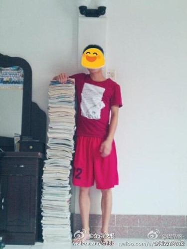 Xem giới trẻ “bạo hành” sách vở... xả xì trét - ảnh 3