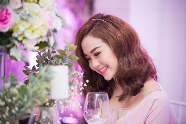 Minh Hằng ngọt ngào như nàng công chúa - ảnh 3