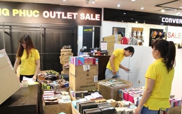 Bắt đầu phá dỡ mặt bằng khu Thương xá Tax - ảnh 7