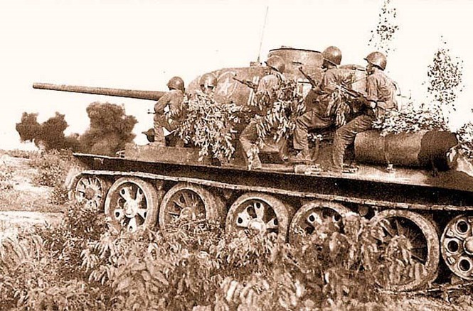 Sức mạnh xe tăng T3485 trong phòng thủ biển Việt Nam