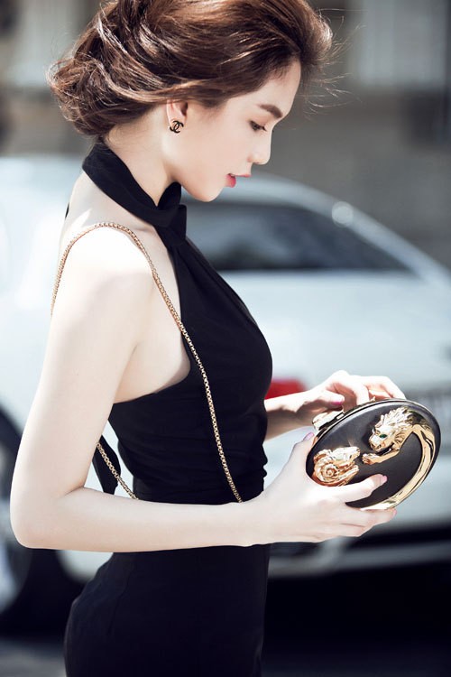 Ngọc Trinh dùng bốn xe sang làm đạo cụ phim 'Vòng eo 56' - ảnh 11