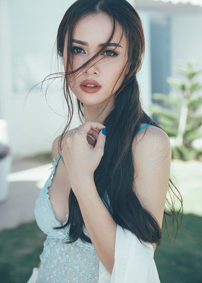 Vũ Ngọc Anh tung ảnh nóng vì 'thích cơ thể xinh đẹp' - ảnh 4