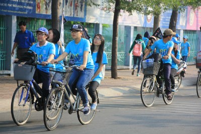 Giờ Trái đất kiến tạo “điểm đến xanh” cho thành phố - ảnh 1