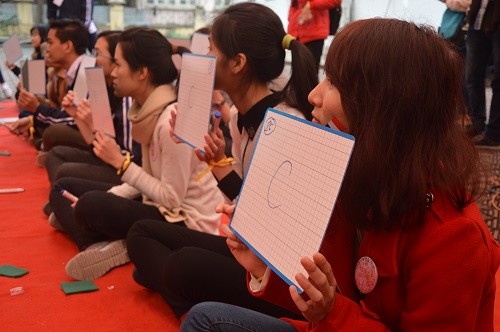 Tưng bừng 'Những sắc màu văn hóa' ở đại học Ngoại ngữ - ảnh 1
