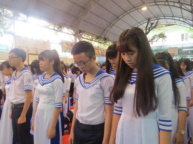 Xúc động học sinh TP.HCM tưởng niệm sự kiện Gạc Ma - ảnh 1