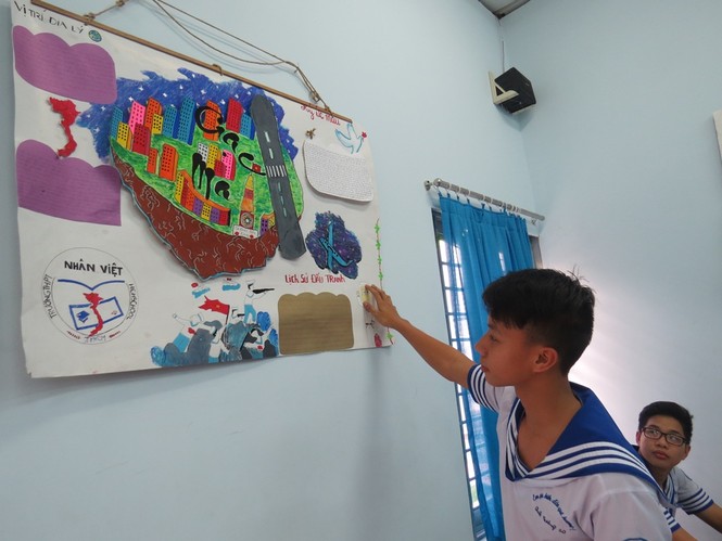 Xúc động học sinh TP.HCM tưởng niệm sự kiện Gạc Ma - ảnh 5