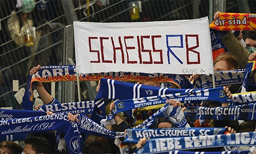 Vì sao đội bóng 7 năm thăng năm hạng bị tẩy chay ở Bundesliga - ảnh 2