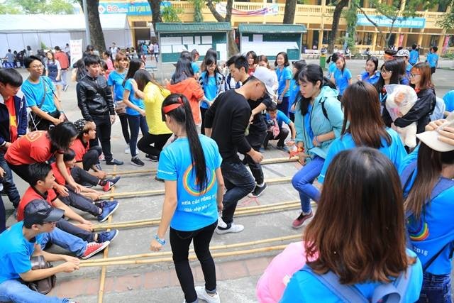 Tưng bừng ngày hội hiến máu ” Mưa cầu vồng” 2016 - ảnh 6