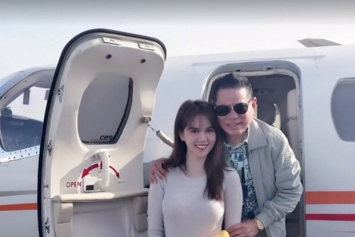 Tỷ phú Hoàng Kiều khoe ảnh tình tứ bên Ngọc Trinh - ảnh 4