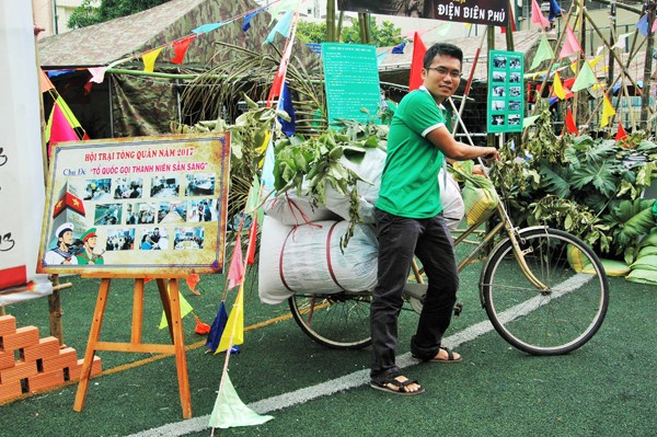 Các tân binh náo nức chờ ngày lên đường nhập ngũ - ảnh 2