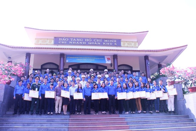 Trao giải thưởng Lý Tự Trọng cho 87 đoàn viên tiêu biểu - ảnh 7