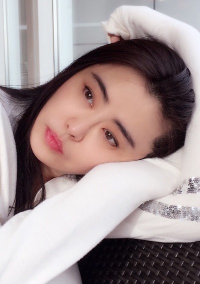 'Ngọc nữ' Hong Kong Vương Tổ Hiền khoe nhan sắc tuổi 50 - ảnh 2