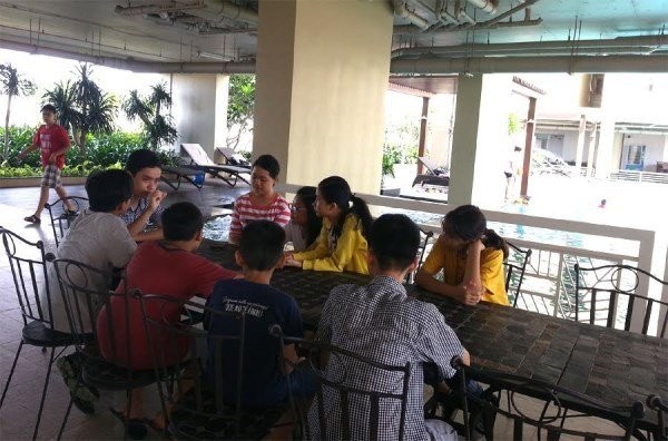 Những phụ huynh cải biên học tại nhà - ảnh 2