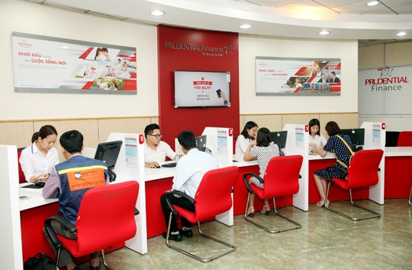 Công ty Tài chính Prudential Việt Nam nhận danh hiệu “Tập thể Lao động Xuất sắc” - ảnh 1