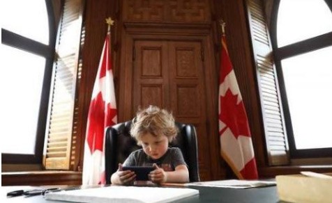 chính trị gia Canada trở thành thần tượng của giới trẻ - ảnh 3