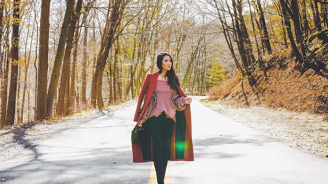 Nhan sắc cuốn hút của gái gốc Việt có tài khoản Instagram 'đắt' nhất thế giới - ảnh 8