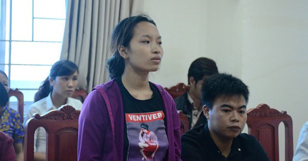 Tử vong sau tiêm: Con khó thở, mẹ bế sang phòng còn bị bác sỹ mắng - ảnh 2