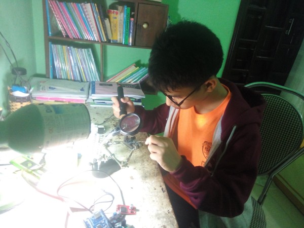 Chàng trai con người thợ sửa xe đạp và Cánh tay robot… - ảnh 5