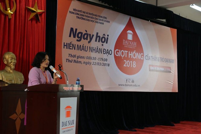 Sinh viên đại học Đại Nam nhiệt tình tham gia hiến máu tình nguyện - ảnh 1