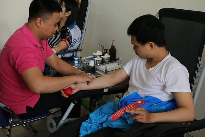 Sinh viên đại học Đại Nam nhiệt tình tham gia hiến máu tình nguyện - ảnh 3