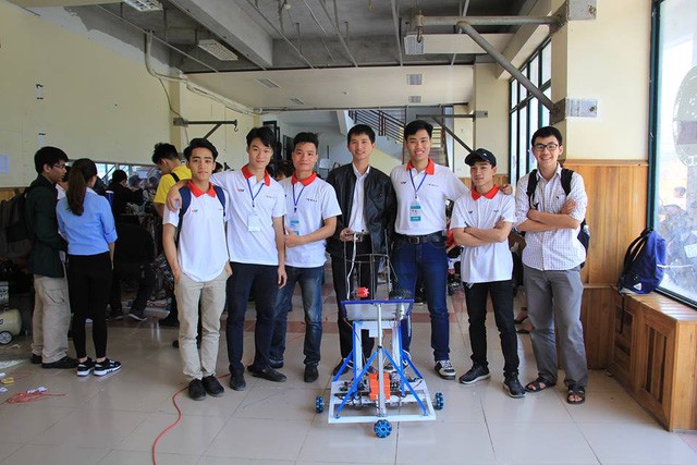 Chàng đội trưởng sinh viên trường Bách khoa điển trai, mê khoa học - ảnh 1