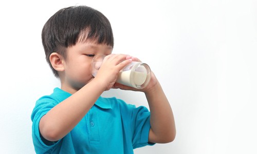 Những lưu ý về dinh dưỡng cho lứa tuổi tiểu học - ảnh 1
