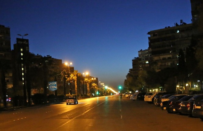 Thủ đô Damascus của Syria vắng lặng sau cuộc không kích của Mỹ - ảnh 2
