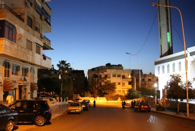 Thủ đô Damascus của Syria vắng lặng sau cuộc không kích của Mỹ - ảnh 6