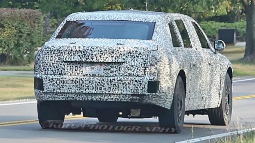 Xe Limousine bọc thép của Donald Trump sắp ra mắt - ảnh 1