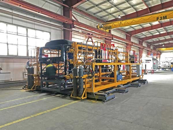 Thaco chuyển giao công nghệ sản xuất xe bus Thaco HB73S cho đối tác - ảnh 2
