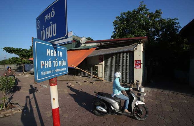 Dòng xe nườm nượp chạy ngược chiều ở đường BRT Hà Nội - ảnh 3