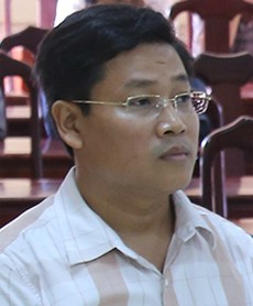 Bí thư phường xuống làm chuyên viên sau vụ đánh bạc - ảnh 1