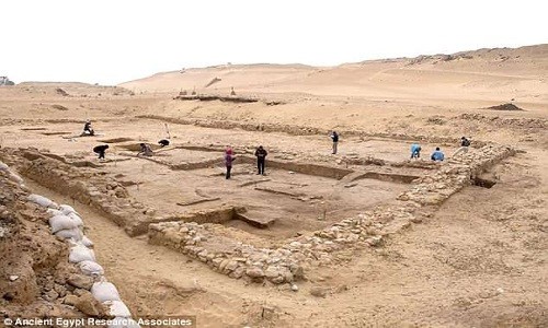 Phát hiện bất ngờ về các kim tự tháp ở Giza - ảnh 1