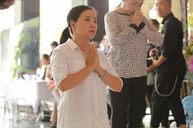 Đồng nghiệp đau buồn bật khóc trong lễ viếng nghệ sĩ Thanh Hoàng - ảnh 5