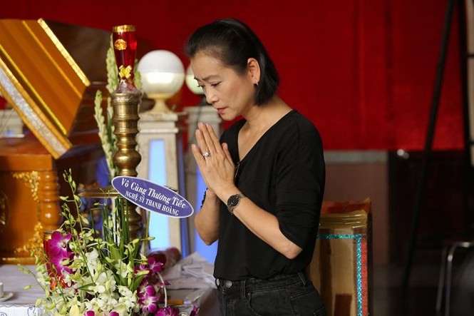 Đồng nghiệp đau buồn bật khóc trong lễ viếng nghệ sĩ Thanh Hoàng - ảnh 6