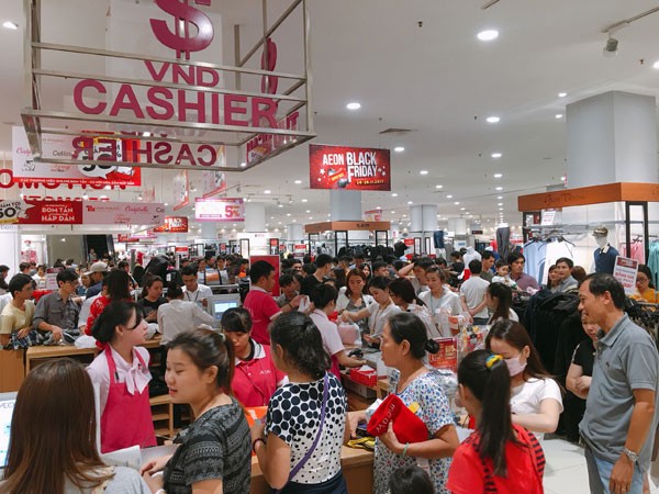 Trào lưu săn hàng ‘lạ’ vào ngày Black Friday 2018 - ảnh 2