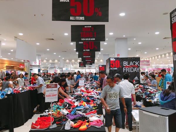 Trào lưu săn hàng ‘lạ’ vào ngày Black Friday 2018 - ảnh 3