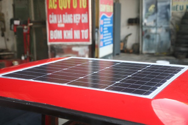 Nam sinh lớp 11 lắp ráp ô tô chạy bằng năng lượng mặt trời - ảnh 5