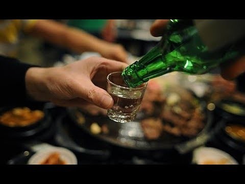 Ngày Tết, đừng để những cuộc nhậu làm bạn quên mất bữa ăn gia đình - ảnh 1