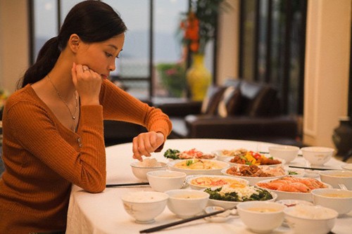 Ngày Tết, đừng để những cuộc nhậu làm bạn quên mất bữa ăn gia đình - ảnh 2
