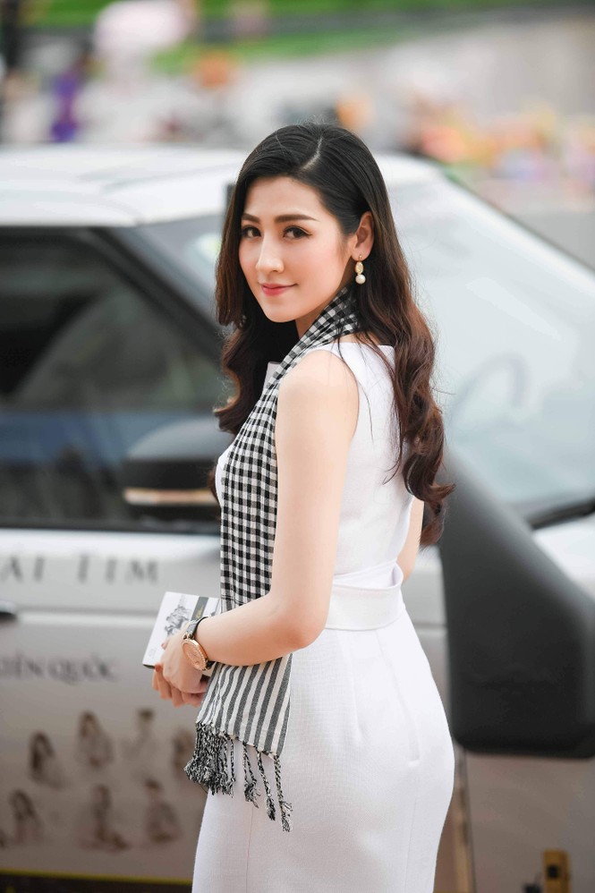 Á hậu Tú Anh: Học hỏi những người có khát vọng lớn để thực hiện ước mơ - ảnh 4