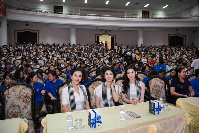 Á hậu Tú Anh: Học hỏi những người có khát vọng lớn để thực hiện ước mơ - ảnh 7