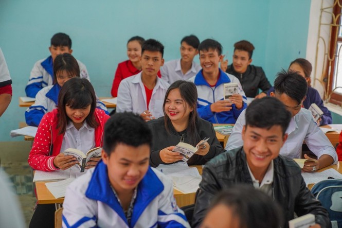 Hành trình từ trái tim: Mèo Vạc - Ước mơ Sư phạm của cô bé người Mông - ảnh 4