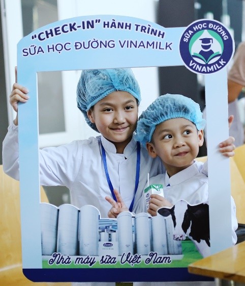 “Siêu” nhà máy đón những vị khách sữa học đường “nhí“ - ảnh 1
