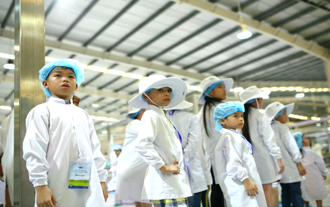 “Siêu” nhà máy đón những vị khách sữa học đường “nhí“ - ảnh 4