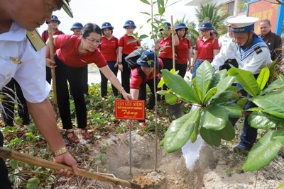 “Đưa” Trường Sa đến gần hơn với đất liền - ảnh 4