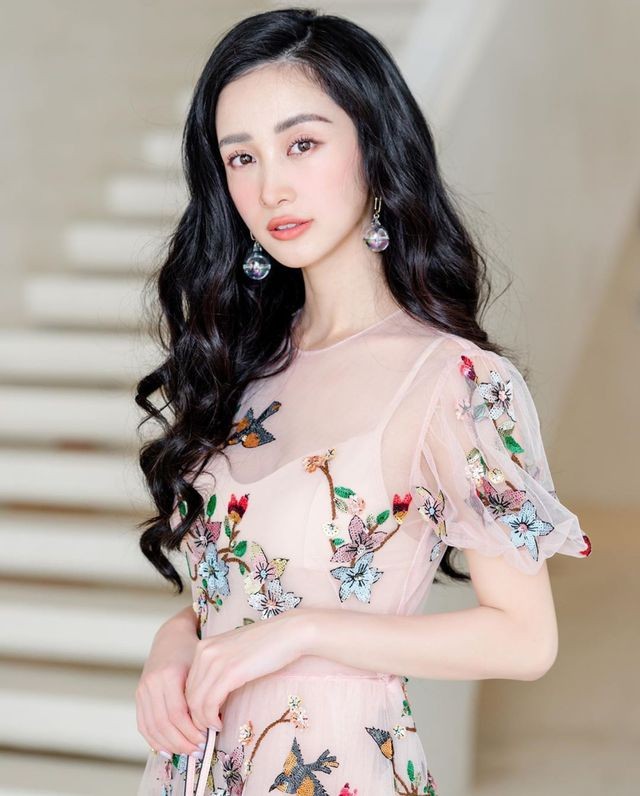 Hot girl Jun Vũ khoe tậu xe sang mừng sinh nhật tuổi 24 - ảnh 2