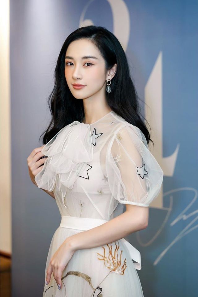 Hot girl Jun Vũ khoe tậu xe sang mừng sinh nhật tuổi 24 - ảnh 4