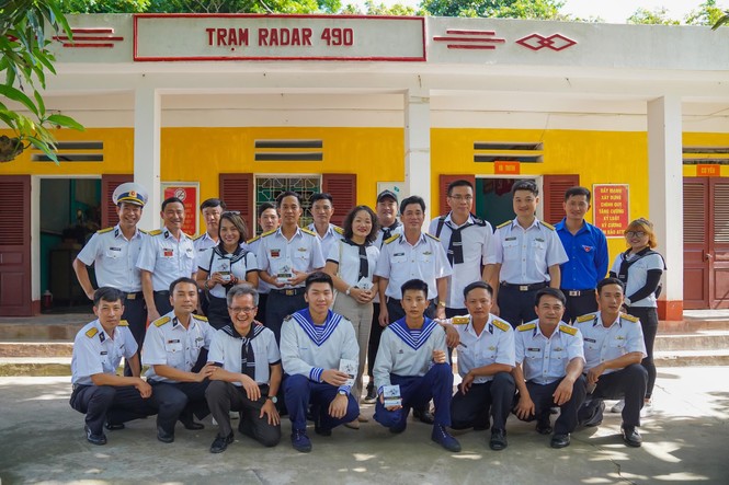 Hành trình từ trái tim rút ngắn khoảng cách với tuổi trẻ Bạch Long Vĩ - ảnh 2